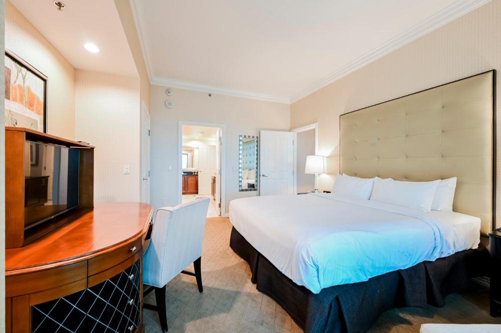 PH Floor One-Bedroom - Balcony interior